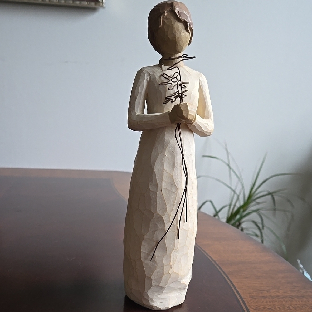 Willow Tree "Grateful" Figurine By Susan Lordi